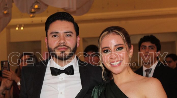 ¡Fiesta para todos! Xalapeños comparten grato y exclusivo ambiente.